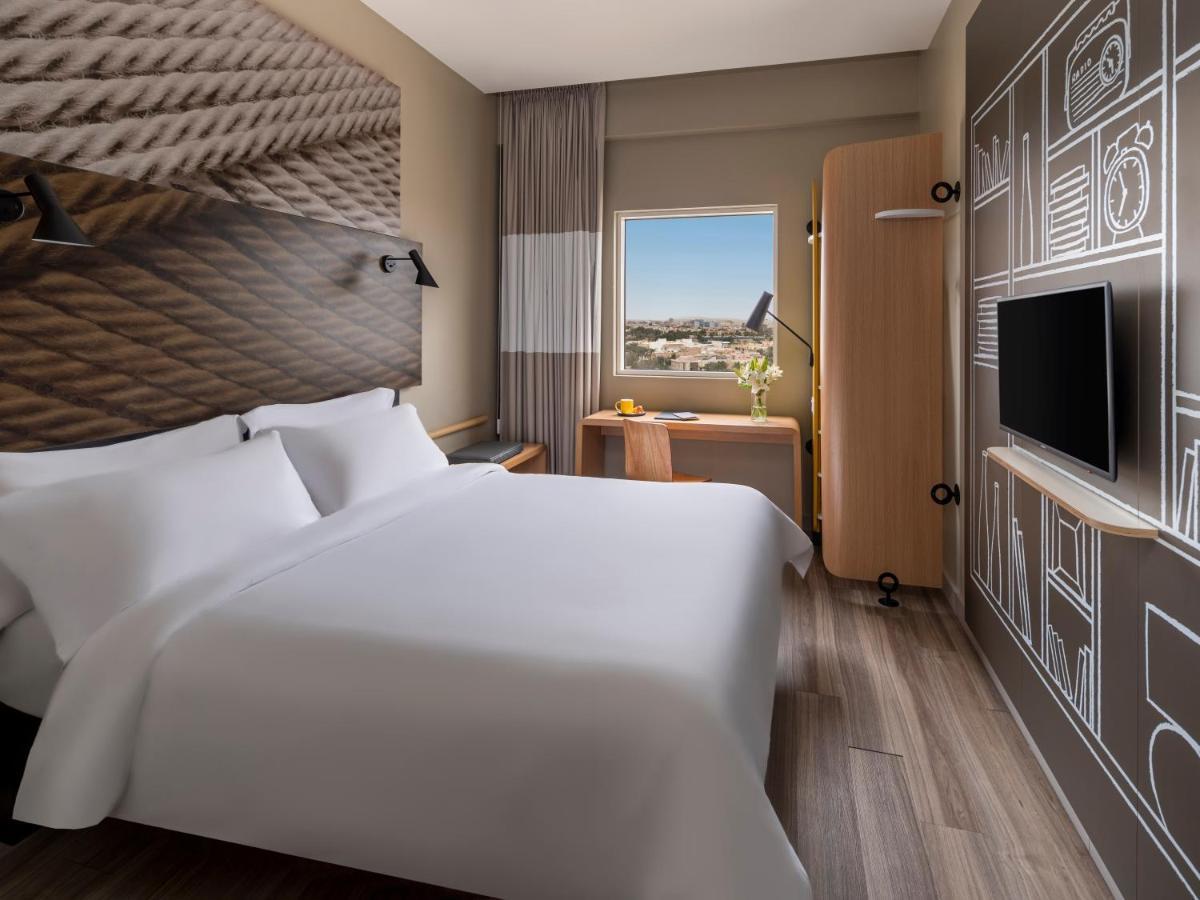 Ibis Jeddah Malik Road Otel Dış mekan fotoğraf