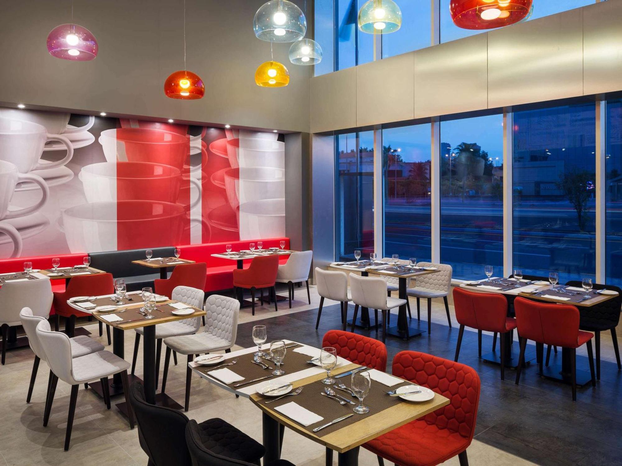 Ibis Jeddah Malik Road Otel Dış mekan fotoğraf