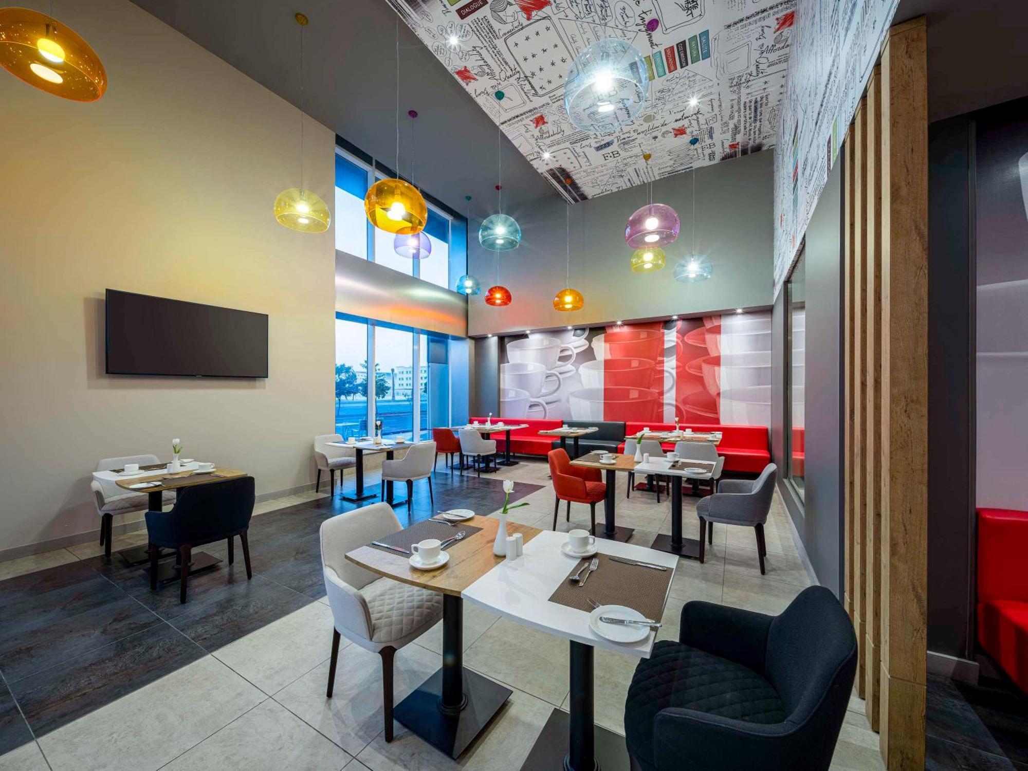 Ibis Jeddah Malik Road Otel Dış mekan fotoğraf
