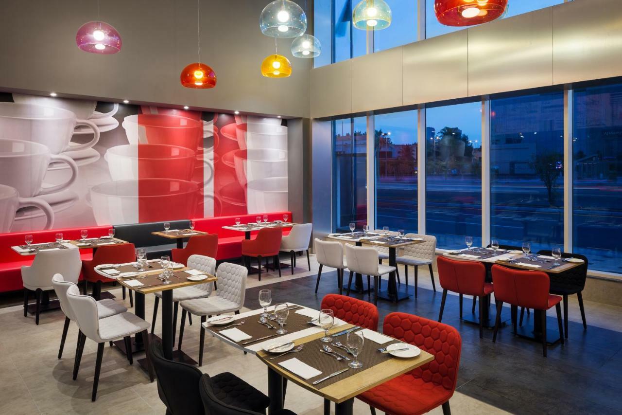 Ibis Jeddah Malik Road Otel Dış mekan fotoğraf