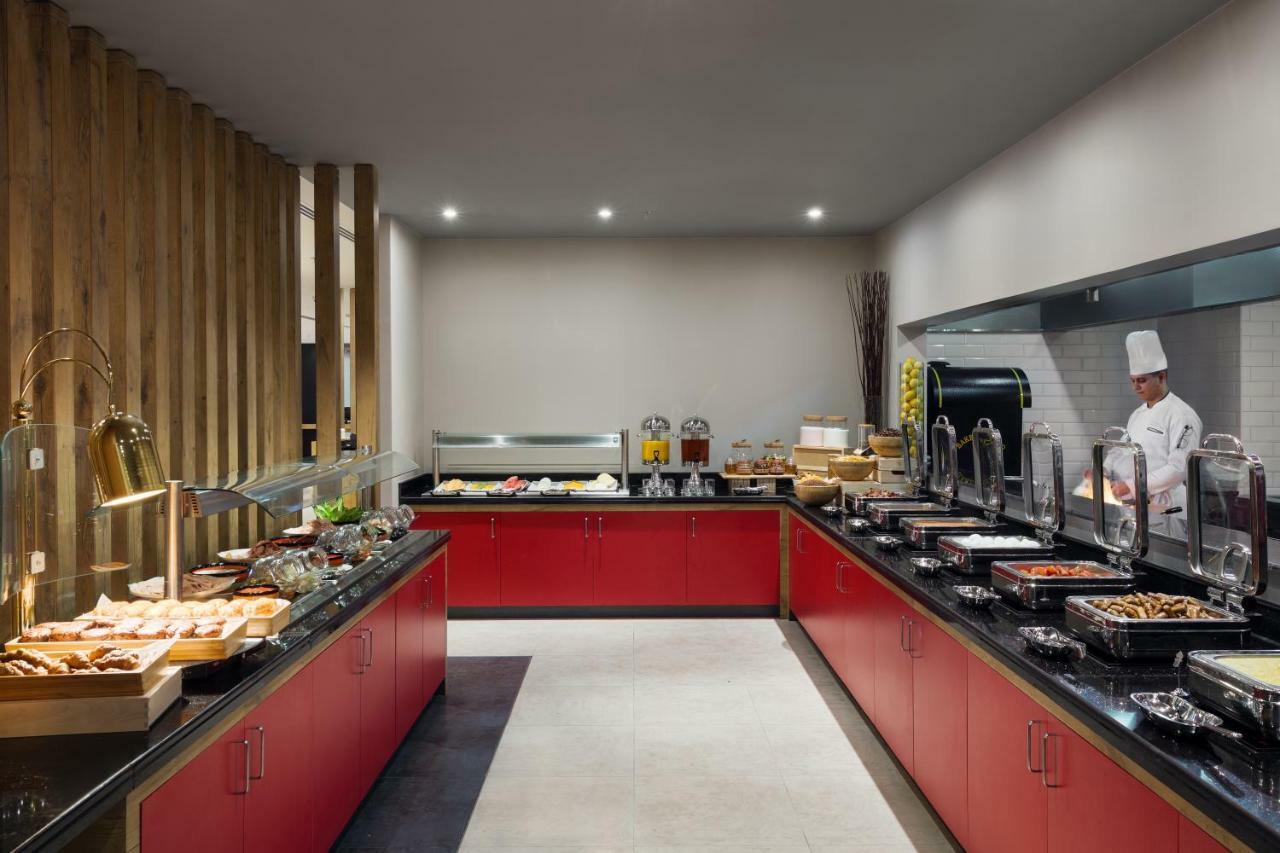 Ibis Jeddah Malik Road Otel Dış mekan fotoğraf